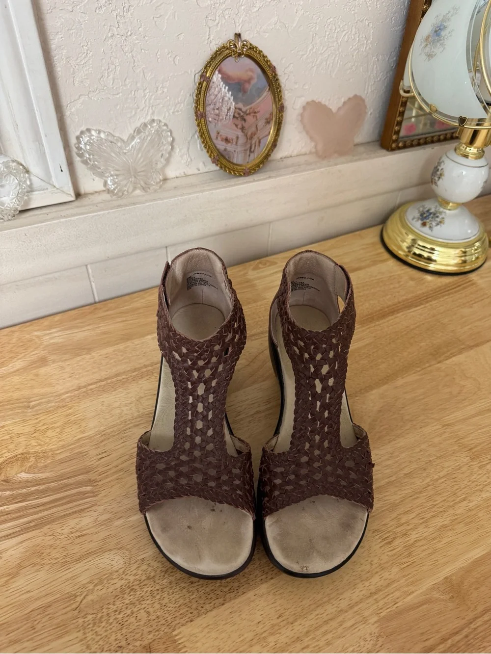 Whimsical 2000’s Jambu Brown Woven Leather Sport Wedge Sandals Size 9 Comfort